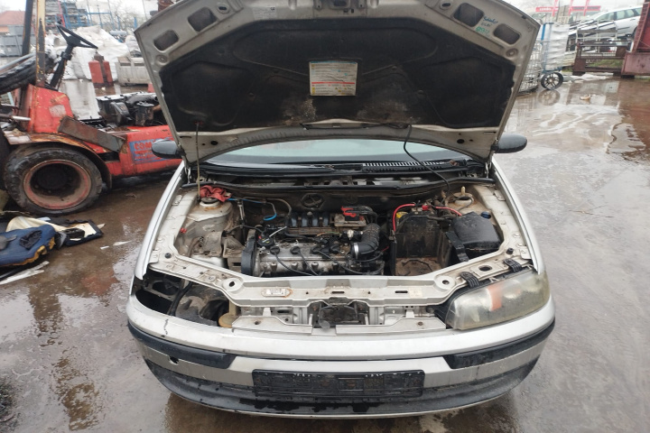 Dezmembram Fiat Punto 2 [1999 - 2003] Hatchback 5-usi 1.2 MT (80 hp)