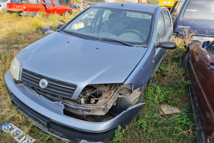 Dezmembram Fiat Punto 2 [facelift] [2003 - 2009] Hatchback 5-usi 1.2 MT (80 hp)