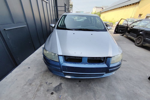 Dezmembram Fiat Stilo [2001 - 2010] Hatchback 5-usi 1.6 MT (103 hp)