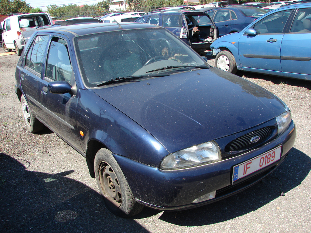 Dezmembram Ford Fiesta 4 [1996 - 2000] Hatchback 5-usi 1.25 MT (75 hp) (JA_ JB_)