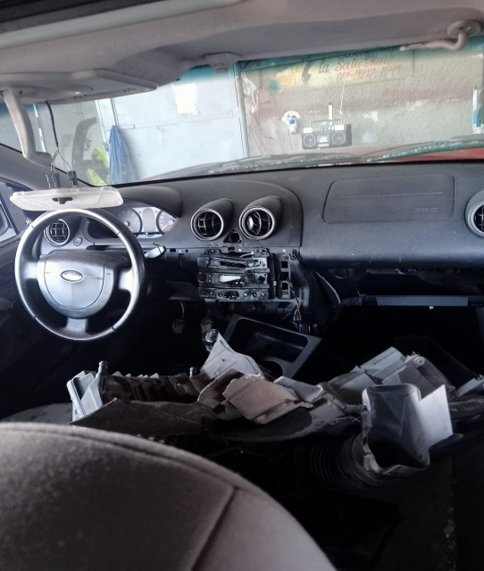 Dezmembram Ford Fiesta 5 [2001 - 2007] Hatchback 5-usi 1.3 MT (60 hp)
