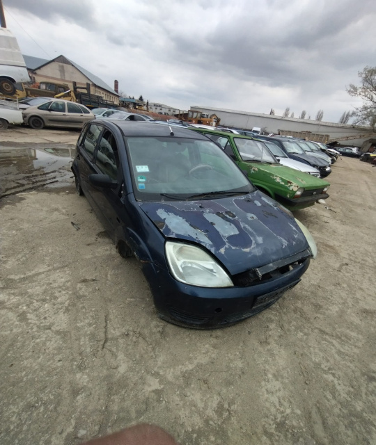 Dezmembram Ford Fiesta 5 [2001 - 2007] Hatchback 5-usi 1.3 MT (70 hp)