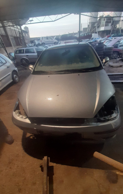 Dezmembram Ford Focus [1998 - 2004] Hatchback 3-usi 1.6 MT (98 hp)