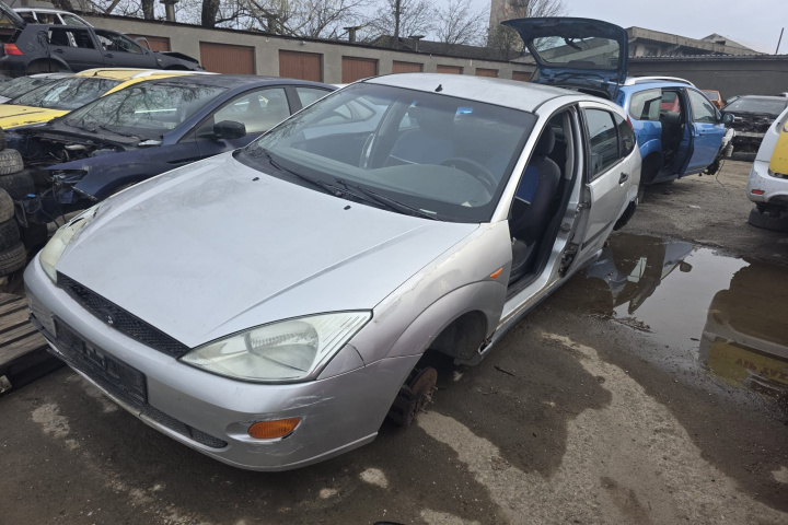 Dezmembram Ford Focus [1998 - 2004] Hatchback 5-usi 1.6 MT (101 hp)