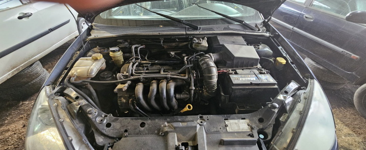 Dezmembram Ford Focus [1998 - 2004] wagon 5-usi 1.6 MT (101 hp)