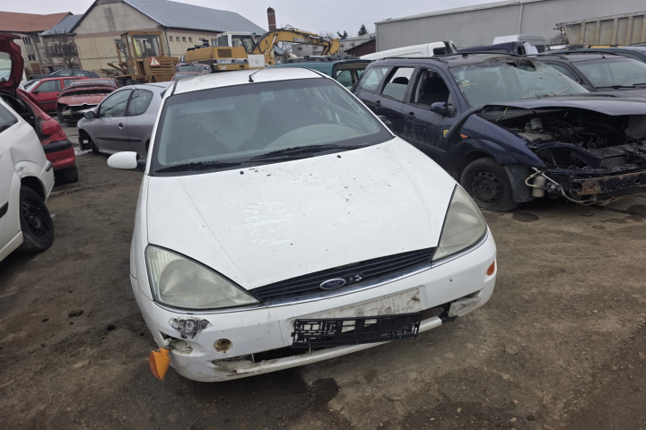 Dezmembram Ford Focus [1998 - 2004] wagon 5-usi 1.8 Tddi MT (90 hp)