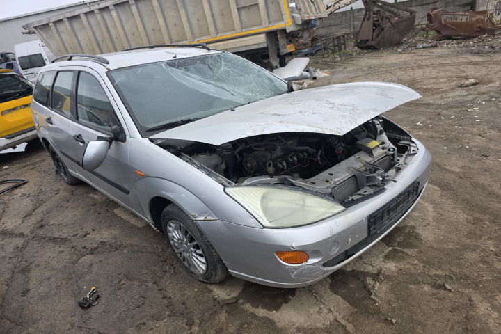 Dezmembram Ford Focus [1998 - 2004] wagon 5-usi 1.8 Tddi MT (90 hp)