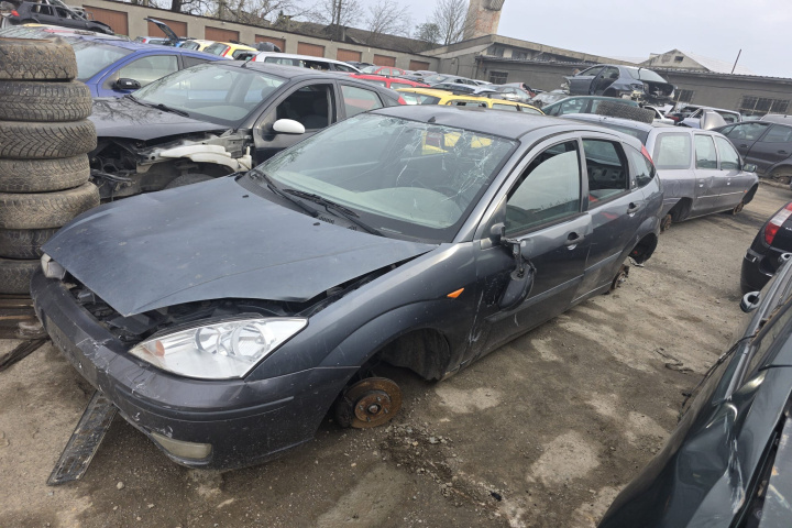 Dezmembram Ford Focus [facelift] [2001 - 2007] Hatchback 5-usi 1.8 TDCi MT (101 hp)