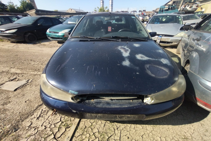 Dezmembram Ford Mondeo MK2 [1996 - 2000] Sedan 1.8 TD MT (90 hp)