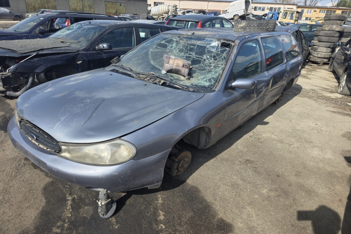 Dezmembram Ford Mondeo MK2 [1996 - 2000] wagon 1.8 MT (116 hp)