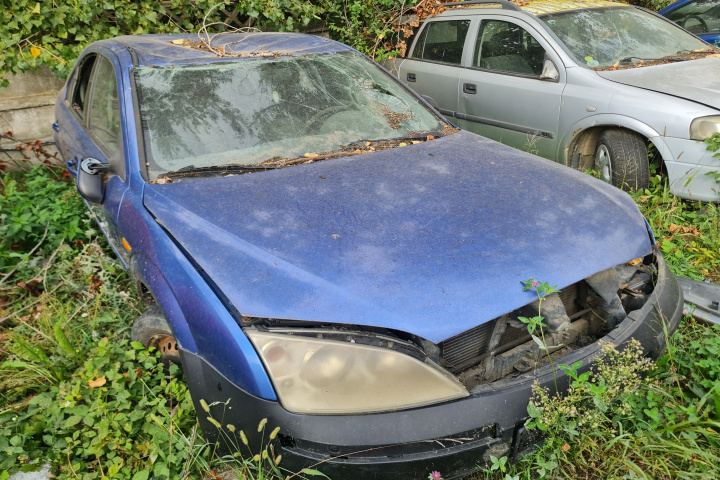 Dezmembram Ford Mondeo MK3 [2000 - 2003] Sedan 2.0 TDDi MT (90 hp)