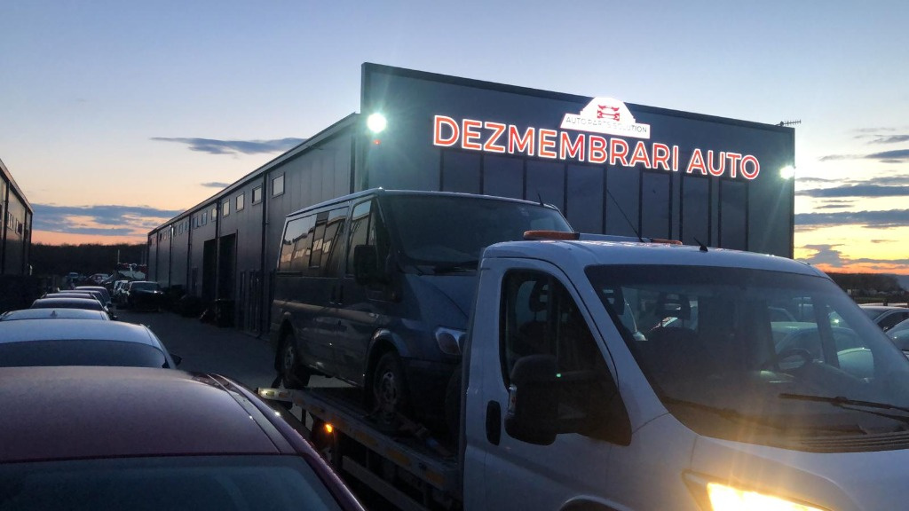 Dezmembram Ford Transit 2.0 d an fabr 2001