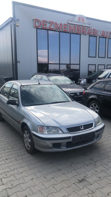 Dezmembram Honda Civic 1.4 benzina an fabr 1998