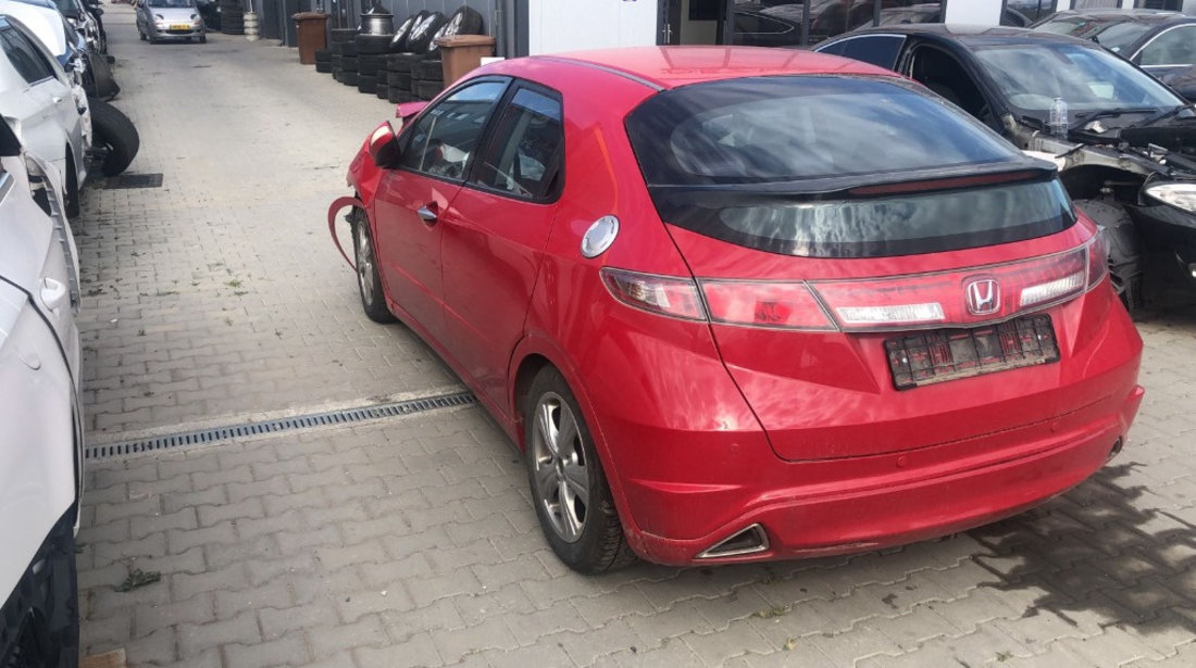 Dezmembram Honda Civic 1.8 benzina cutie automata an fabr 2009