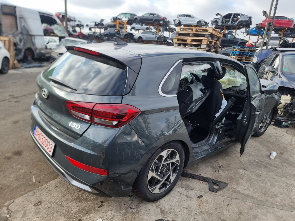 Dezmembram Hyundai i30 PD 3 [2th facelift] [2020 - 2024] 1.5 benzina G4LC