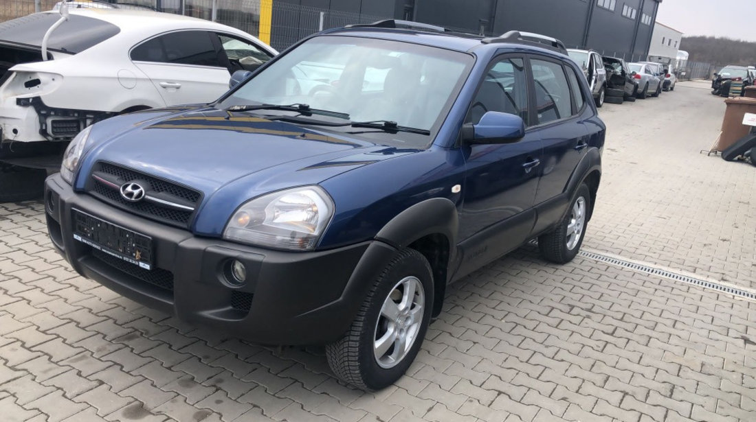 Dezmembram Hyundai Tucson 2.0 benzina 4X4 an fabr 2006