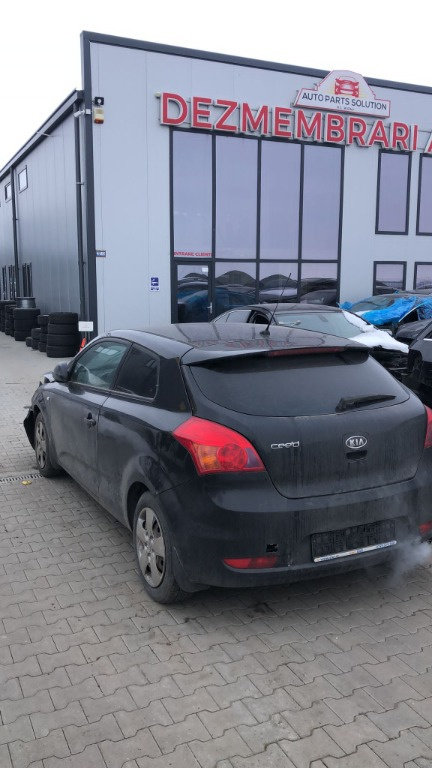 Dezmembram Kia Ceed 1.4 B an fabr. 2008