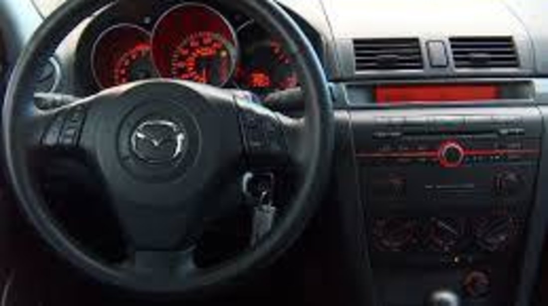 Dezmembram Mazda 3 an 2006