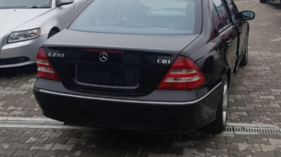 Dezmembram Mercedes Benz C Class 2.2 CDI an fabr 2006