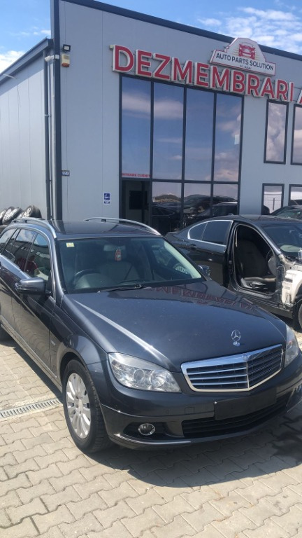 Dezmembram Mercedes-Benz C Class 2.2 CDI an fabr 2010.