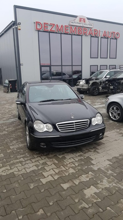 Dezmembram Mercedes Benz C Class 2.2 CDI an fabr 2006