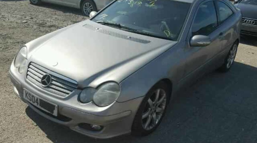 Dezmembram Mercedes-Benz C220 CDI 2004 2.2 Diesel