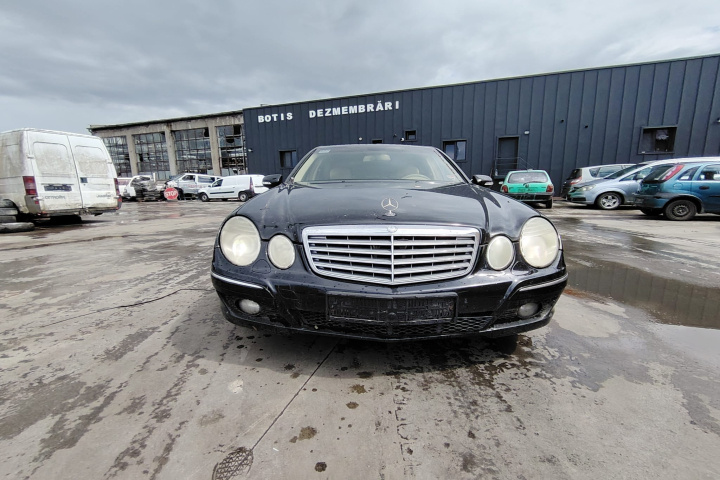 Dezmembram Mercedes-Benz E-Class W211 [2002 - 2006] Sedan