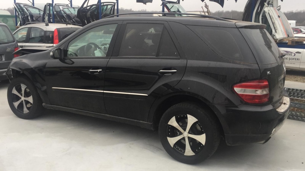Dezmembram Mercedes Benz ML 164,320 CDI,an fabr. 2008