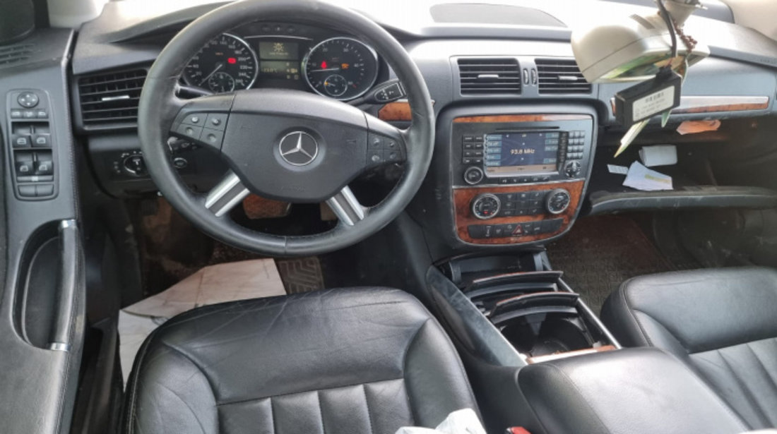 Dezmembram Mercedes-Benz R-Class W251 [2005 - 2010] Minivan 5-usi R 320 CDI 4MATIC 7G-Tronic (224 hp)