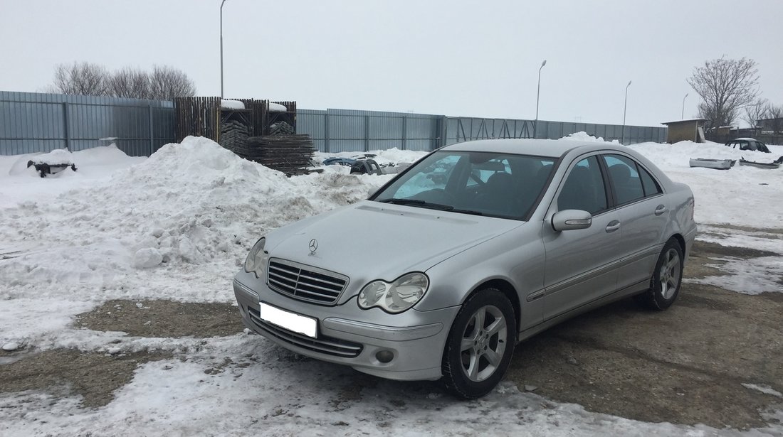 Dezmembram Mercedes C-class W203 2003-2007