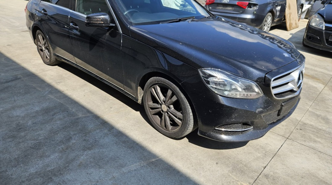 Dezmembram mercedes e-class w212 e250 facelift 2.2 cdi 651924 VOLAN DREAPTA 2014