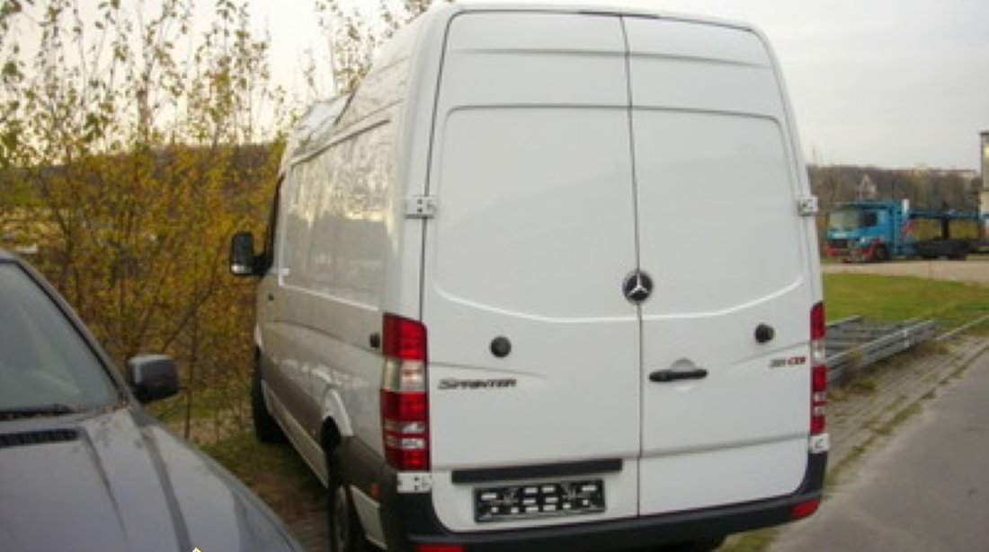 Dezmembram Mercedes Sprinter an 2009 motor 2 2 cdi orice piesa accesorii