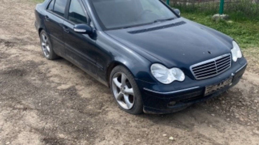 Dezmembram mercedes w203 2.2 cdi