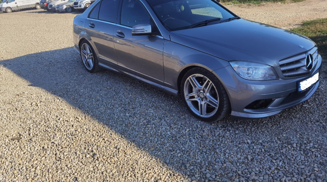 Dezmembram Mercedes W204 AN 2010