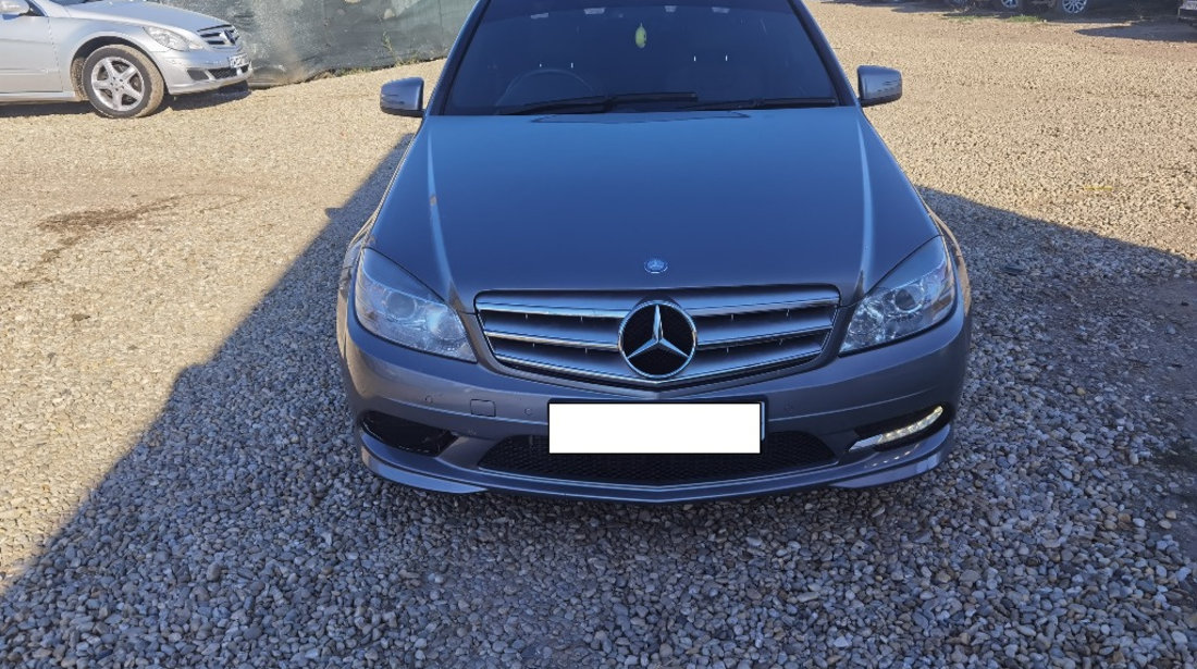 Dezmembram Mercedes W204 AN 2010