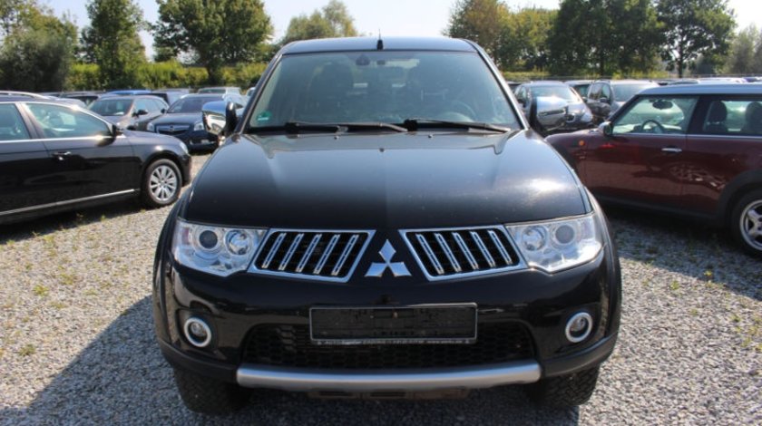 Dezmembram Mitsubishi L200 2011