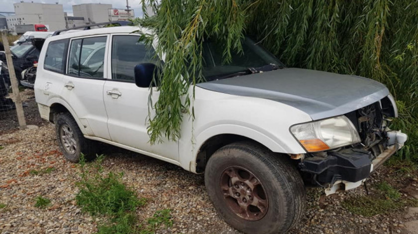 Dezmembram Mitsubishi Shogun Sport