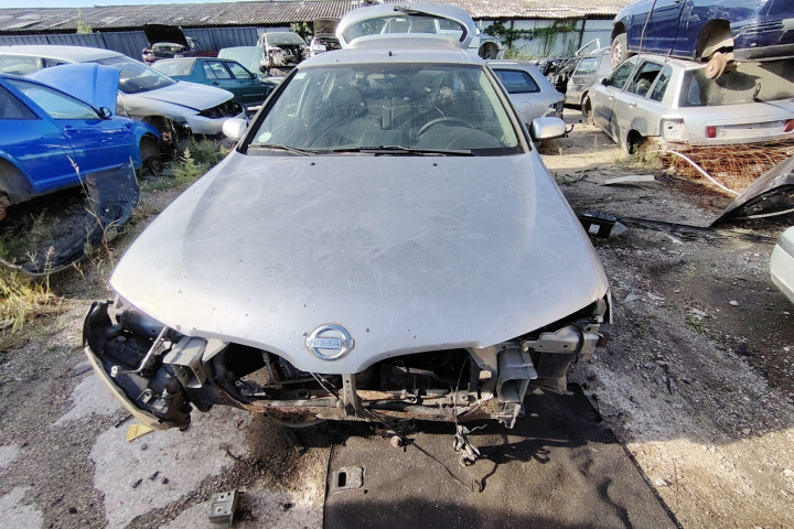 Dezmembram Nissan Almera N16 [2000 - 2003] Hatchback 5-usi 1.5 MT (90 hp)
