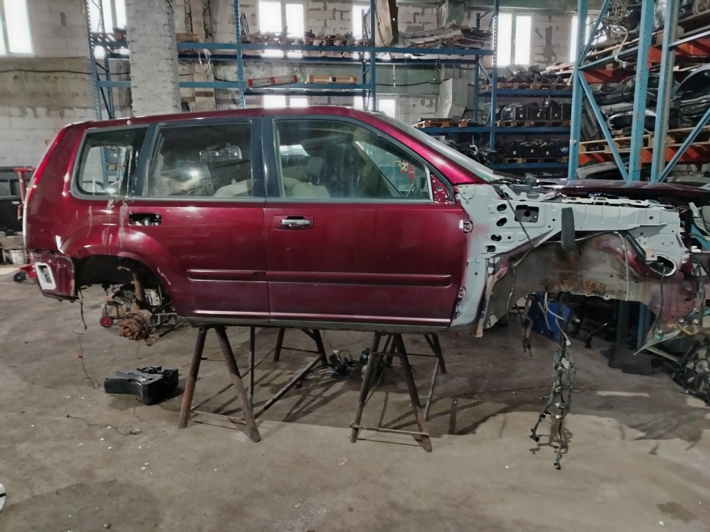 Dezmembram Nissan X-Trail T30 [2001 - 2004] 2.2 DCI YD22ETI