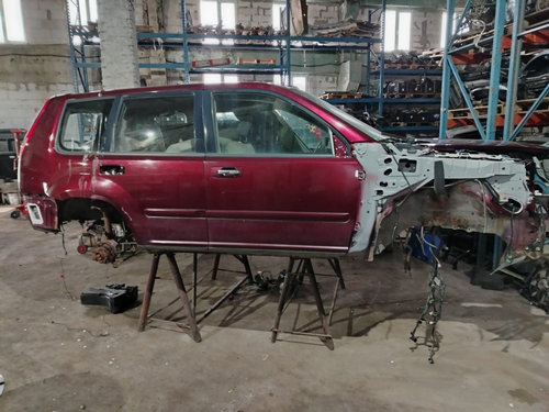 Dezmembram Nissan X-Trail T30 [2001 - 2004] 2.2 DCI YD22ETI