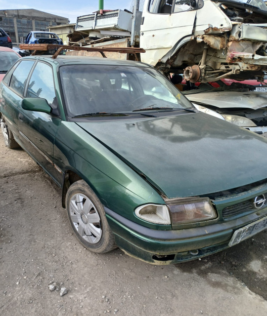 Dezmembram Opel Astra F [facelift] [1994 - 2002] Hatchback 5-usi 1.7 TD MT (68 hp)