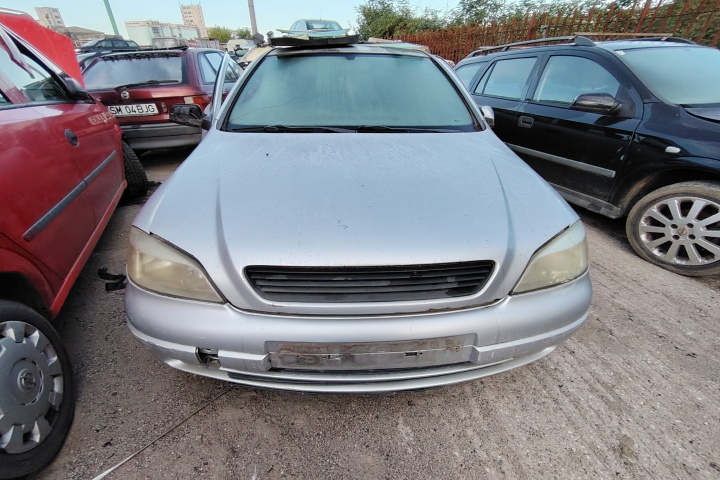 Dezmembram Opel Astra G [1998 - 2009] Hatchback 3-usi 2.0 DTI MT (101 hp)