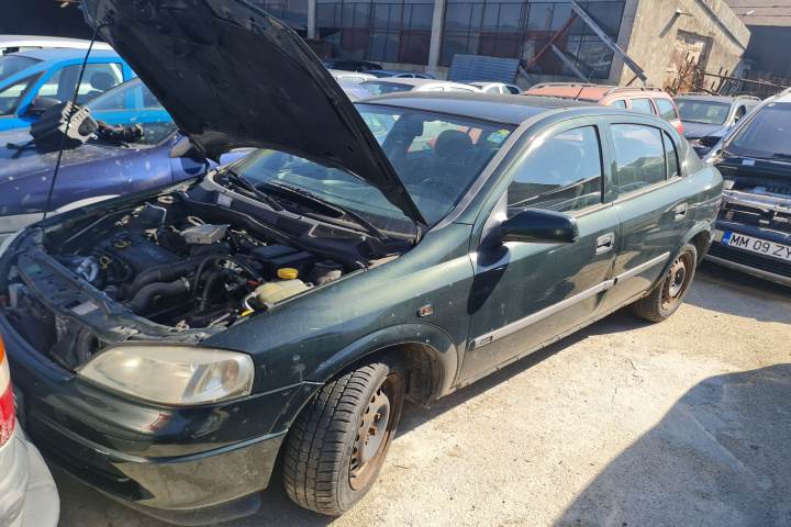 Dezmembram Opel Astra G [1998 - 2009] Hatchback 5-usi 1.7 DTi MT (75 hp)