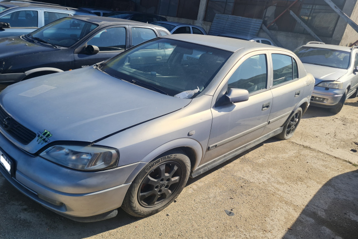 Dezmembram Opel Astra G [1998 - 2009] Hatchback 5-usi 2.0 DTI MT (101 hp)