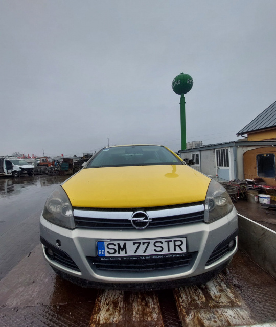 Dezmembram Opel Astra H [2004 - 2007] Hatchback 1.4 MT (90 hp)