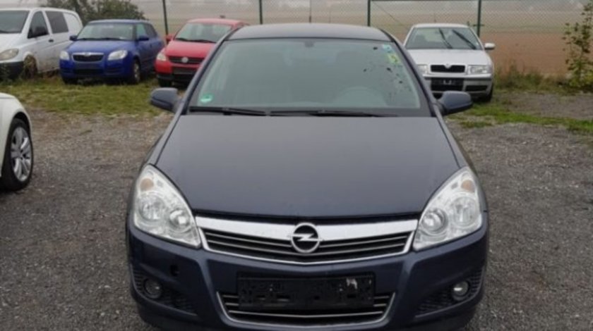 Dezmembram Opel Astra H