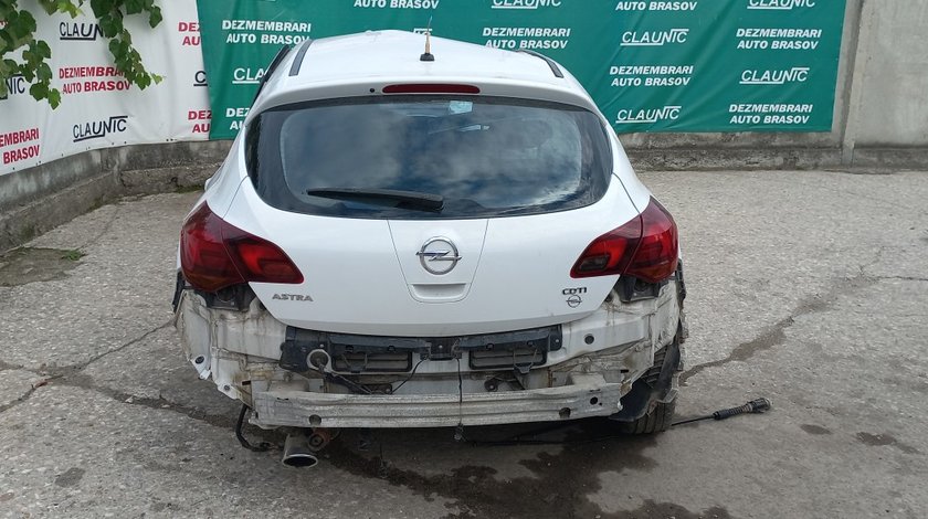 Dezmembram Opel Astra J 2.0 CDTi A20DTH