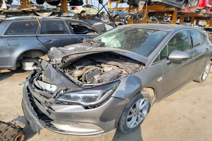 Dezmembram Opel Astra K [2015 - 2020] 1.6 cdti B16DTH