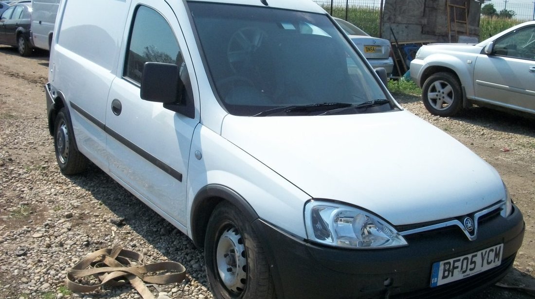 Dezmembram Opel Combo 1.7di din anul 2005