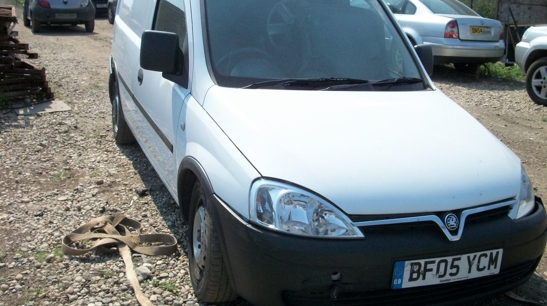 Dezmembram Opel Combo 1.7di din anul 2005